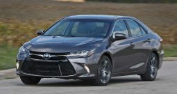 トヨタカムリXSE 2016